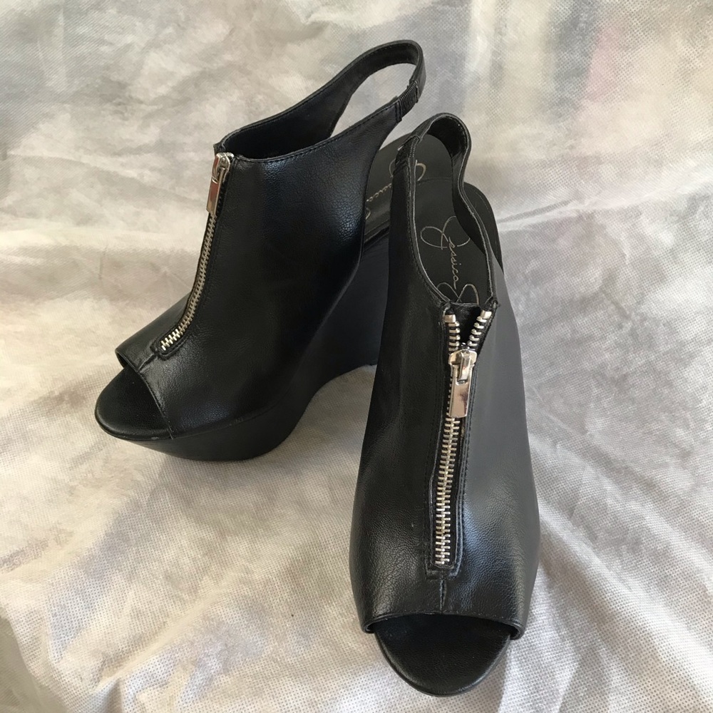 JESSICA SIMPSON Black Wedge Peek-Toe Heels